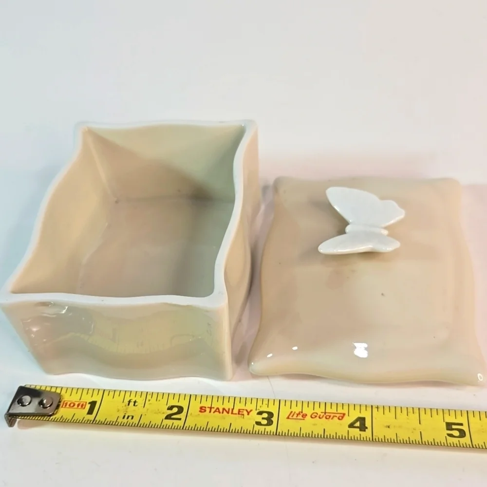 Vintage Irice Trinket Jewely Lidded Porcelain Box Butterfly Shabby Chic Japan